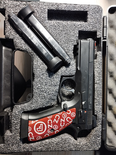 784870-sp-01-shadow--0