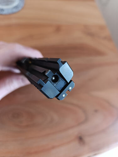 Zápalník, který zablokoval laserový náboj